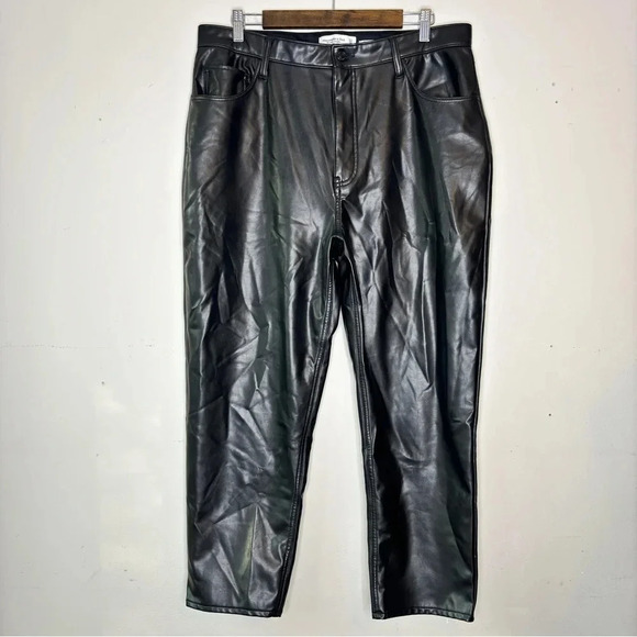 Abercrombie & Fitch Black Straight Leg Pants - Picture 2 of 12